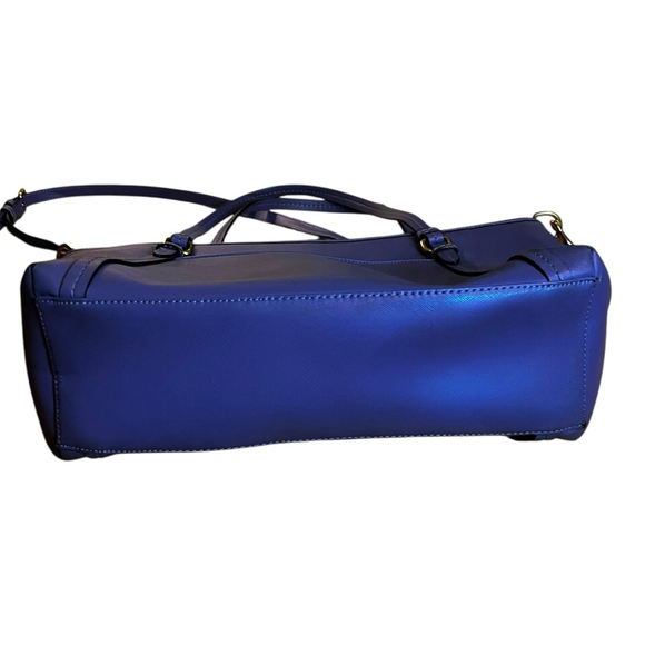 Coach Peyton Leather Pocket Tote F25667 – Porcelain Blue - Picture 9 of 15